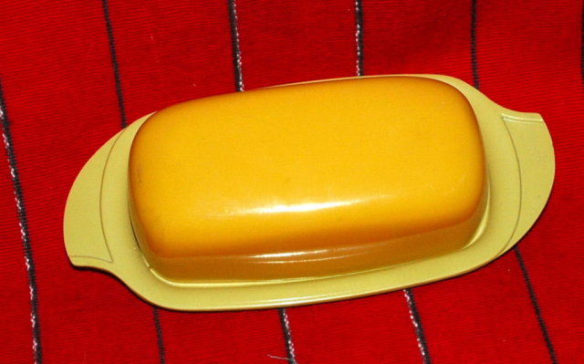 Vintage Melmac Yellow Butter Dish with style * PRICE REDUCED !*