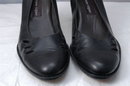 Vintage Etienne Aigner Black Heels Pumps with Cut outs size 8.5 M