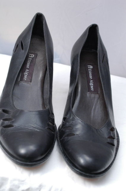 Vintage Etienne Aigner Black Heels Pumps with Cut outs size 8.5 M