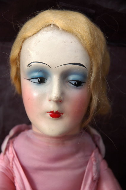 ANTIQUE FRENCH BOUDOIR BED DOLL 26