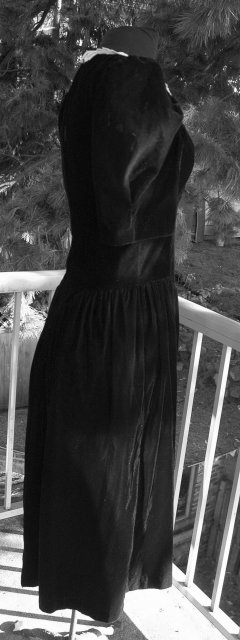 Velvet Lace Dress Princess Cut size 5-6 by Applauzz