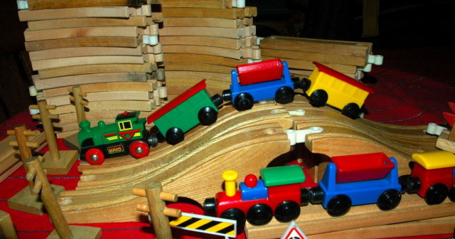 Brio Wooden Train & Tracks Lot 8 pounds