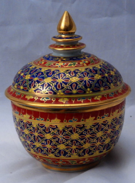 Bencharong Porcelain Jar 5