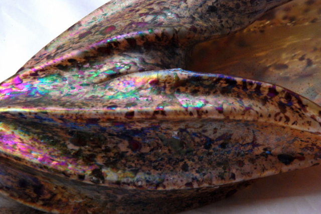 Iridescent Luster Art Glass Sea Shell * PRICED REDUCED! **