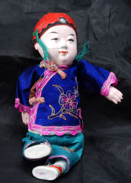 Chinese Boy Composition Doll with Silk Clothes