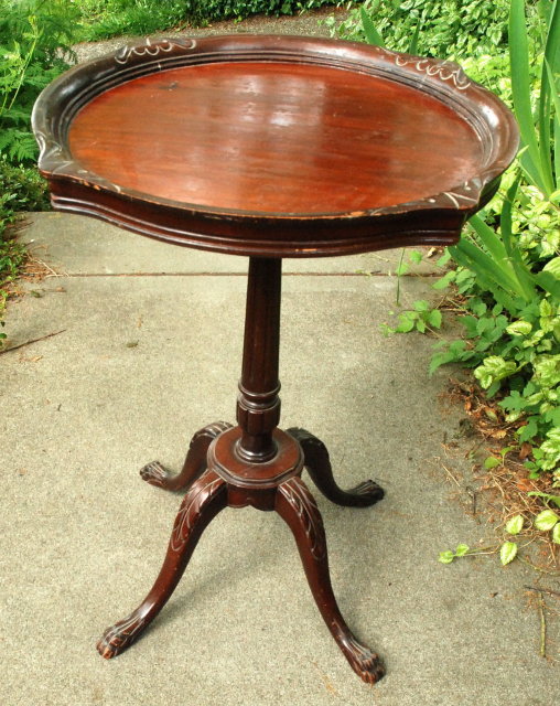 Antique Claw Foot Pie Crust Top Tea Table *** PRICE REDUCED!***
