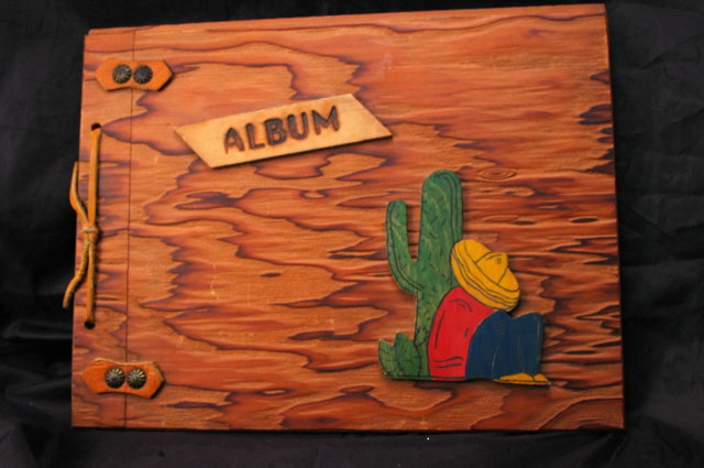 Vintage Wood Covered Mexican Theme Scrapbook Photo Album -unused