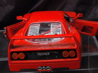 Bburago Red Ferrari F40, 1987 , Diecast, 1:24