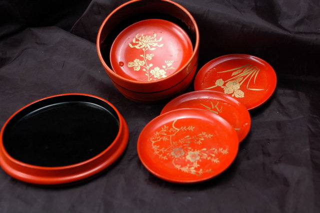 Vintage Japanese Lacquer-ware Wood Coaster with Container Cinnabar Black and Gold