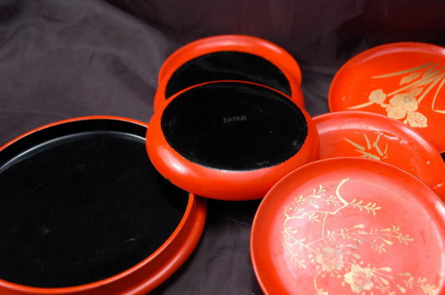 Vintage Japanese Lacquer-ware Wood Coaster with Container Cinnabar Black and Gold