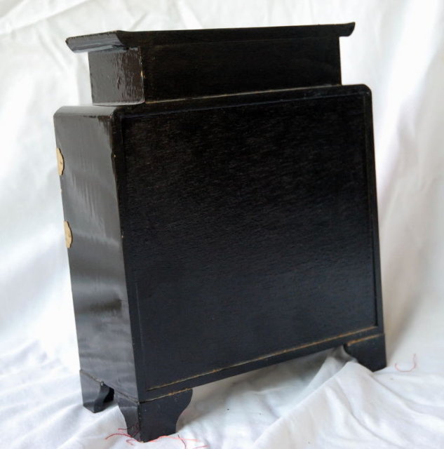 Vintage Japanese Black Lacquer-ware Wood Jewelry Chest * PRICED REDUCED! **