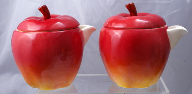 2 OTAGIRI JAPAN Pitchers with Lids for Syrups, Creamers